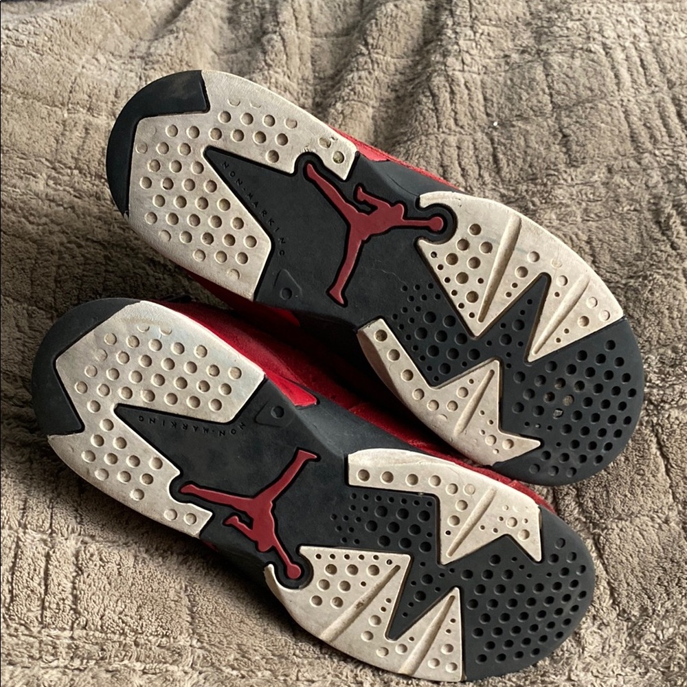 Jordan Kids Red and Black Sneakers Youth Size 2 - Picture 5 of 8
